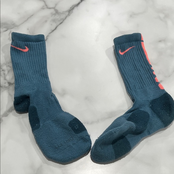 Nike ELITE Blue and Pink Athletic Socks - Picture 1 of 3